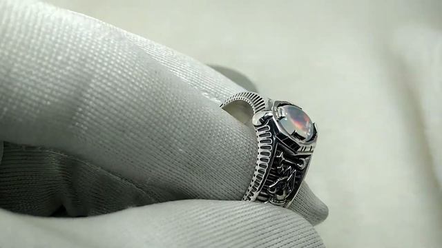 Кольцо с опалом