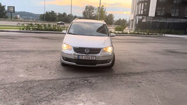 Volkswagen Touran 2007, смотреть онлайн