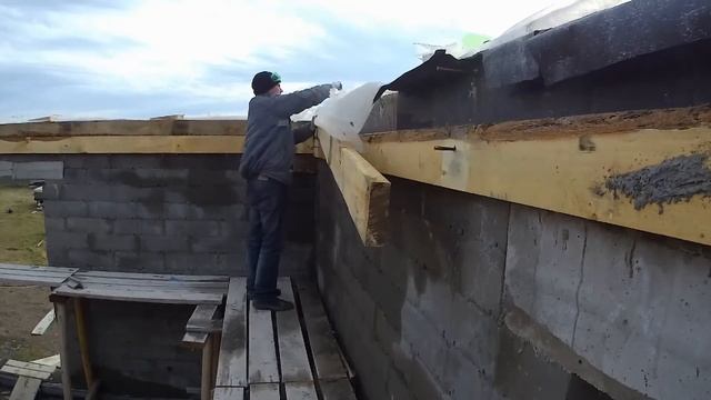 Строительство дома своими руками. Подготовка к укладке плит перекрытия смотреть онлайн