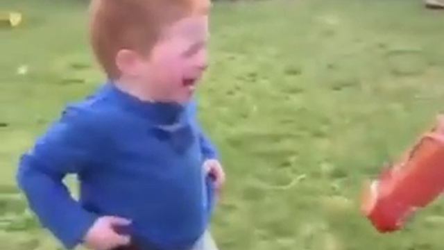 Не знаю, что они пьют, но мне срочно надо 😅 смотреть онлайн
