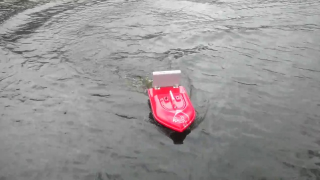 Радиоуправляемый кораблик для завоза прикомки