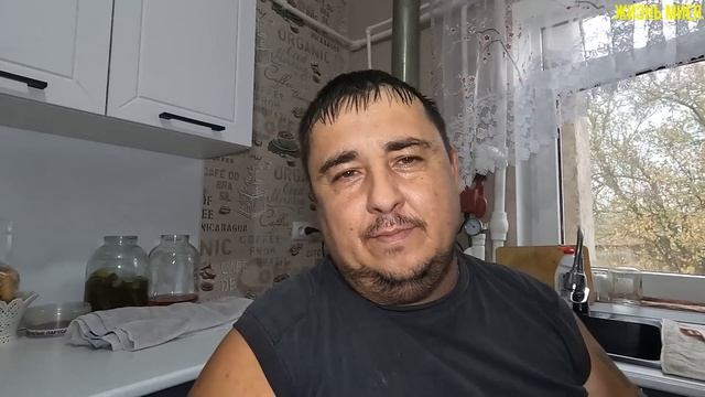 КУБАНСКОЕ ГОСТЕПРИИМСТВО ВСТРЕЧАЕМ ГОСТЕЙ / ПРОДАЛИ ПТИЦУ / ПОДЧИНИЛ РЕБЁНКУ СТОЛ / ВЫХОДНОЙ ДЕНЬ / смотреть онлайн