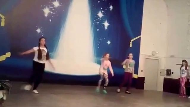 Танец. День учителя! 5 класс!,101 школа, Ростов-на-Дону! смотреть онлайн