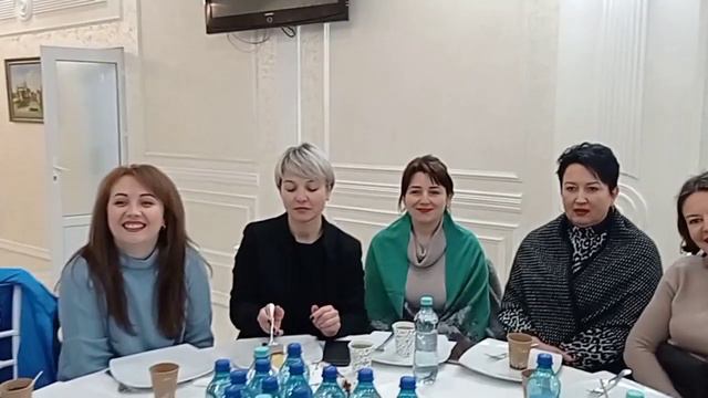 Чаепитие в ресторане, просто поговорить, чтобы стать ближе, на канале LIKE EVA plus смотреть онлайн