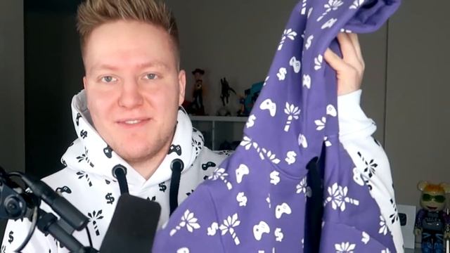 МОЙ НОВЫЙ МЕРЧ смотреть онлайн