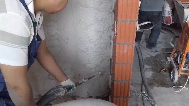 нанесение штукатурной смеси на стену смотреть онлайн