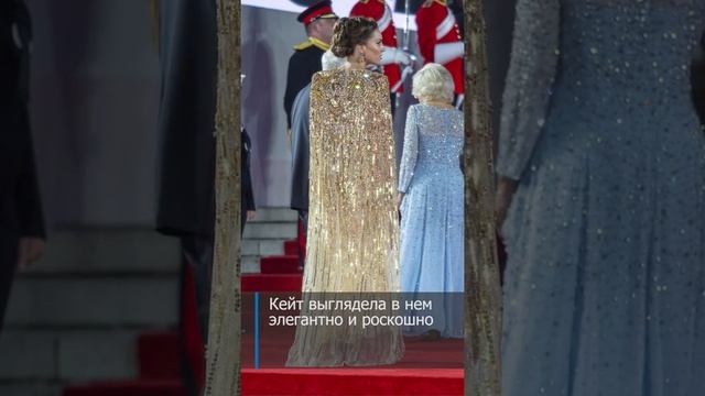 Герцогиня в золоте: Кейт Миддлтон блистала на светской кинопремьере в платье за 280 тысяч смотреть онлайн