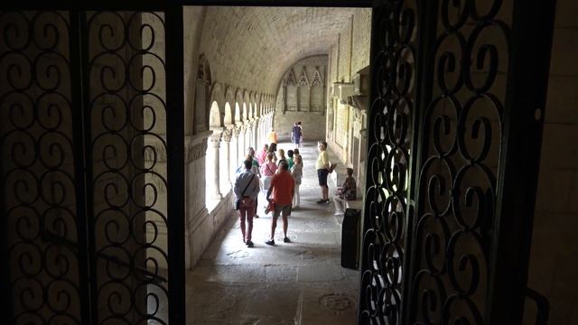 ?ИСПАНИЯ. КАК ОТНОСЯТСЯ К ТУРИСТАМ В ЖИРОНЕ? смотреть онлайн