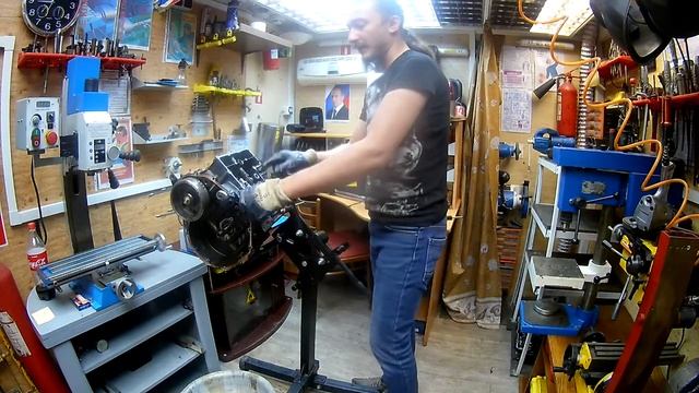 Капитальный ремонт ДВС Honda CB400 Диагностика Маслоприемной системы ч6 смотреть онлайн