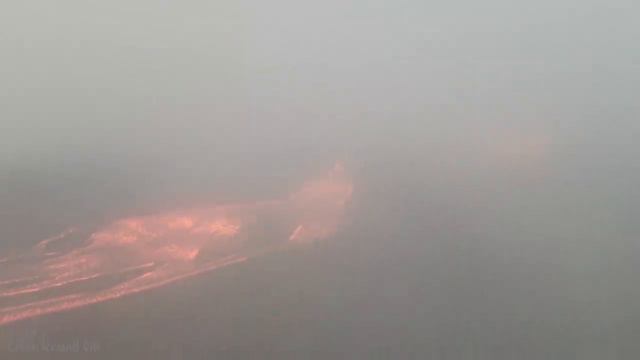 Iceland Volcano Jul 16, new lava river on East, video by drone смотреть онлайн