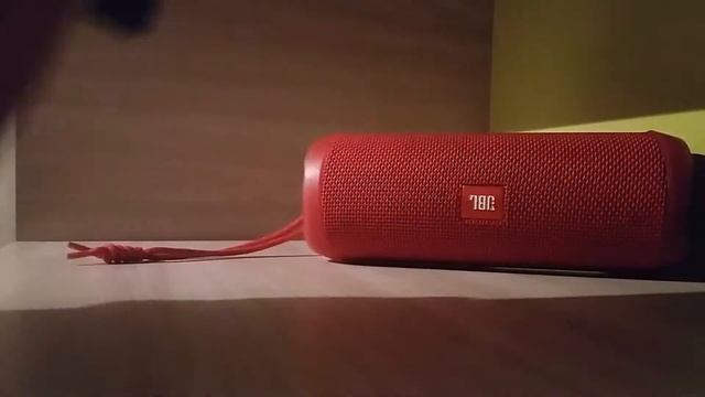 Калонка JBL FLIP4. смотреть онлайн