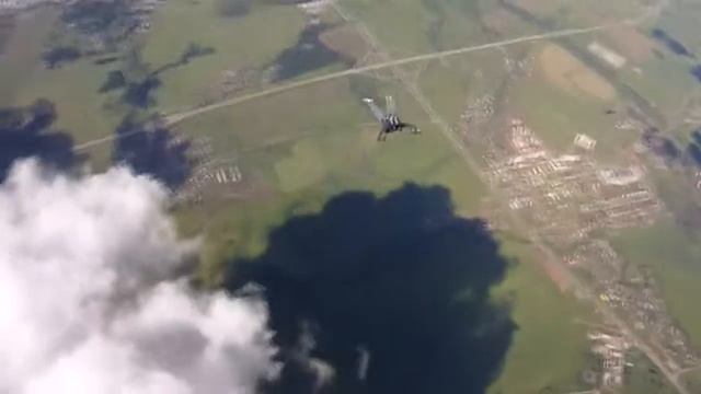 Skydiving | Тренировочные прыжки с парашютом в Перми | Обучение Студентов | Лето