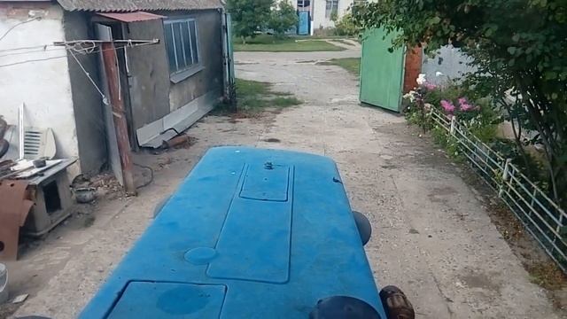 Мтз бросаю сцепление трактор стоит на месте смотреть онлайн