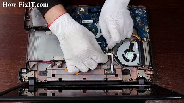 How to disassemble and clean laptop Toshiba Satellite C660 смотреть онлайн