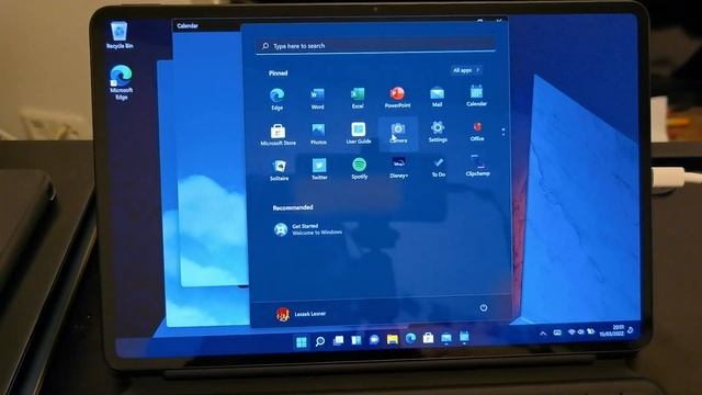 Matebook E - Unboxing & First Look смотреть онлайн