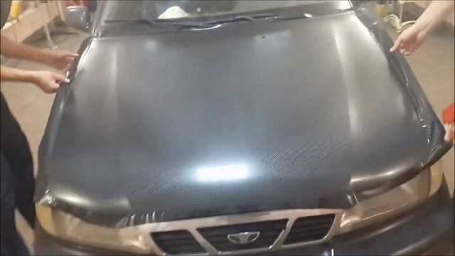 Оклейка капота пленкой 4D карбон TeckWrap смотреть онлайн