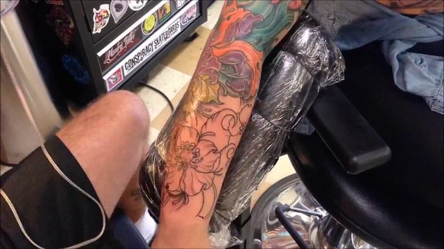 Tattoo Time Lapse - Ben Gun - Flower Sleeve - Mantra Tattoo смотреть онлайн