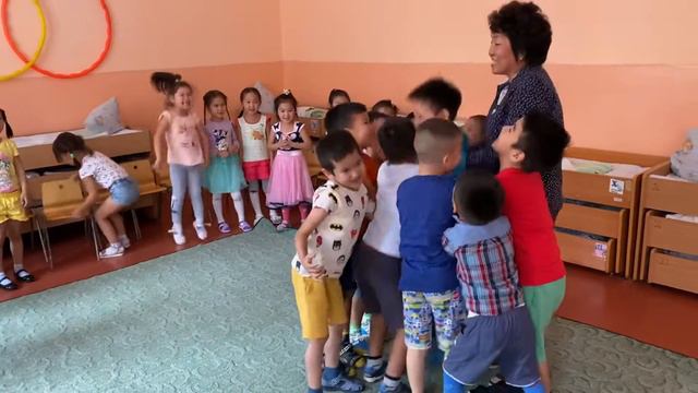Прощание с друзьями из другого детского сада 👦👧👦👧👦👧 смотреть онлайн