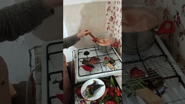 #canlıyayın  Soğuk Havada Ne İçilir Tabi Ki Sıcacık Bir Çorba Yanında Turşu Bide Közlenmiş Biber