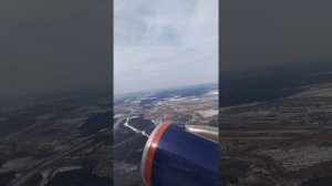 Взлет самолета(вид из салона) Airbus A321 из международного аэропорта Шереметьево 4k video