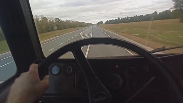 Дорожники - самоубийцы! Продолжаю работать на Freightliner. Проезжаю мост Тольятти / Дальнобой.48 смотреть онлайн