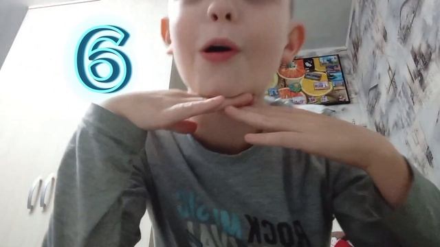 первый ролик на канале (50 фактов обо мне ) смотреть онлайн