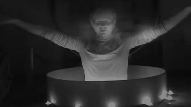 Demon Oracle appears in the UFO смотреть онлайн