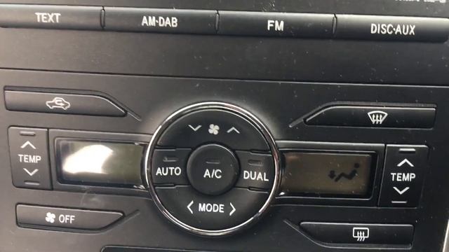 2012 12 Toyota Auris 1.6 V-Matic TR 5 Dr Manual Petrol 80000 Miles.Service History смотреть онлайн