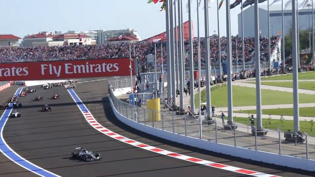 Первый круг гонки Формулы 1 в Сочи, непередаваемые ощущения смотреть онлайн