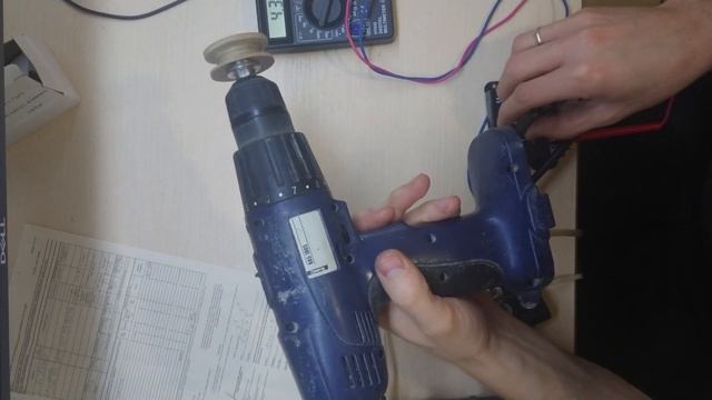 привод для вращение на медогонку, из старого шуруповерта смотреть онлайн