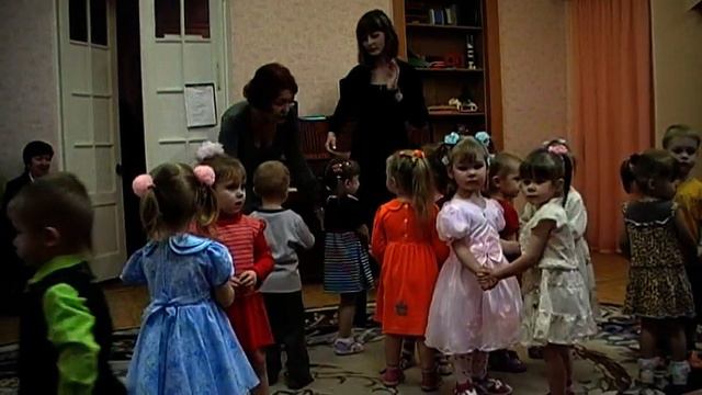 08 12 2011 Утренник Детский Сад 6 смотреть онлайн