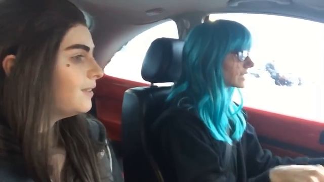 SALLY FACE COSPLAY | Sal and Larry get Dino Chicken Nuggetssss смотреть онлайн