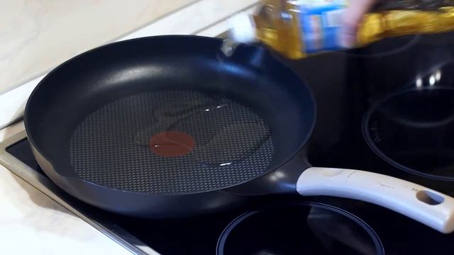 Тефтели запеченные в духовке в сметанном соусе. Проще простого! смотреть онлайн