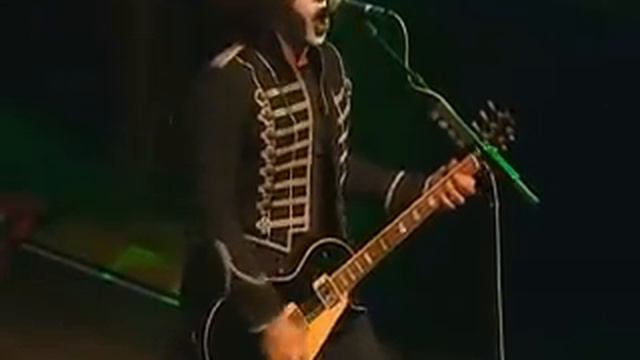MY CHEMICAL ROMANCE - Cemetery drive Live on halloween