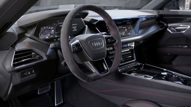 Audi E-tron GT Quattro и Audi RS E-tron GT в деталях