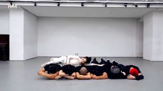 CHUNG HA (청하) - Stay Tonight Dance Practice (Mirrored) смотреть онлайн