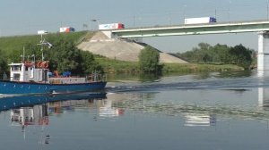 Катер ВБ-1 Тип: Ярославец  Проект: РВН-376У идет вверх по Москва-реке