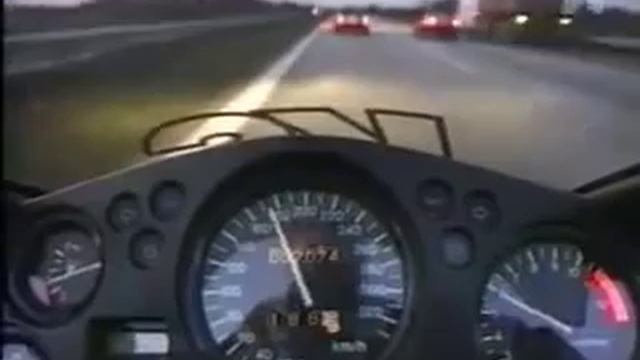 300 км⁄ч Смотрите на расход топлива смотреть онлайн