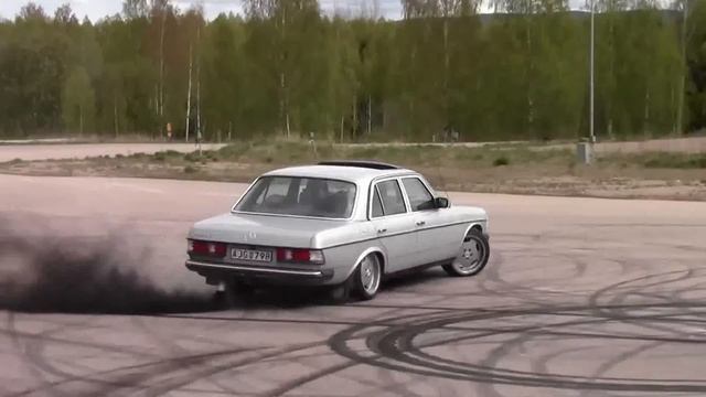Mercedes Benz W123 TURBODIESEL OM606 BURNOUT