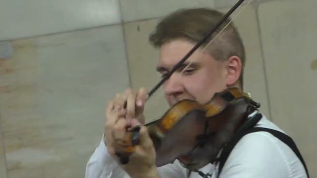 The Freemans Orchestra - Smoke on the Water (Deep Purple cover) @ М. Курская 07.08.2017 смотреть онлайн