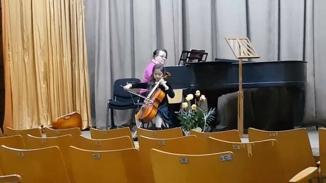 Aida Popa (7y) Cello Plays Schlemueller Mazurca