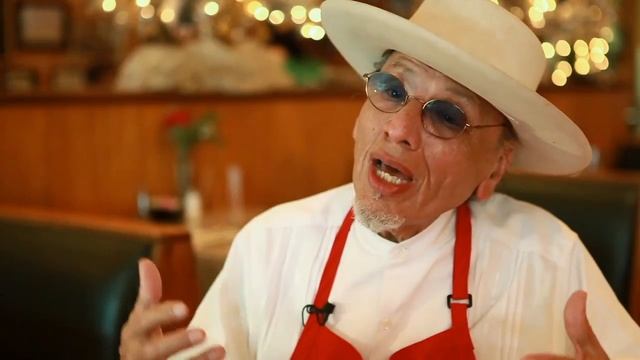 Be a San Antonio Local : Jorge Cortez, Restaurateur & Owner of Mi Tierra смотреть онлайн