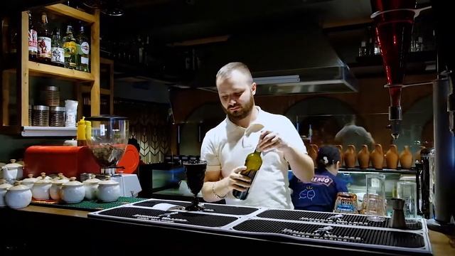 Відчуй спарвжній грузинський настрій в ресторані Puri Marili смотреть онлайн