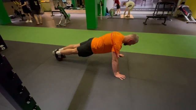 Отжимания (резина сверху) смотреть онлайн