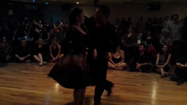 Argentine tango: Yaisuri Salamanca & John Hernan - Milonga sentimental (with salsa) смотреть онлайн
