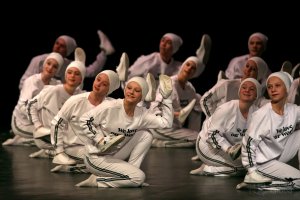 «Джамп стайл», ансамбль «Школьные годы». «Jump Style», ensemble «School Years».