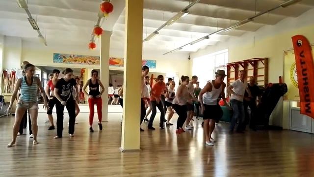 Afro body movement . MamboLoco 8 1/2 смотреть онлайн