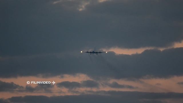 Ил-18 Уход на второй круг / Аэропорт Чкаловский смотреть онлайн