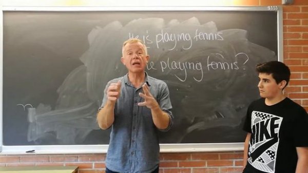 Present continuous: Questions and Short answers