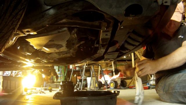 How to change oil on a Mazda 6 MPS смотреть онлайн